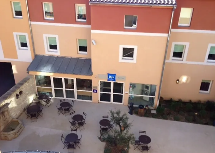 First Inn Hotel Apt