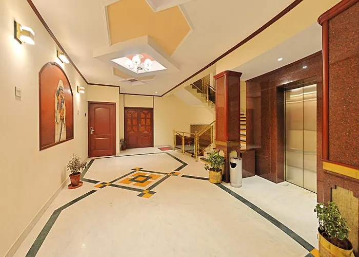 Hotel Gnanam