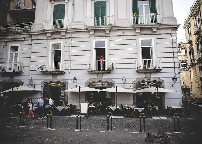 Le 4 Stagioni Dante'S Suites H Napoli Centro, By Clapa Group