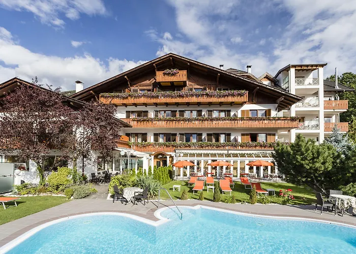 Hotel Finkenhof - Feel At Home Schenna