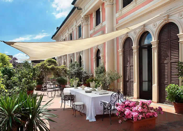 Arnaboldi Palace