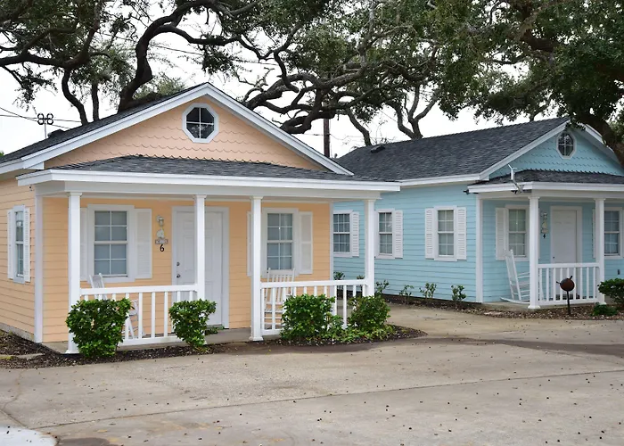 D&R Pelican Bay Resort