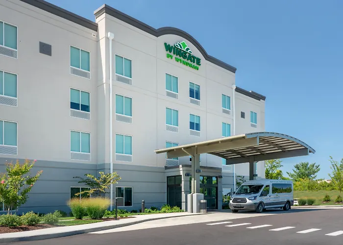 Hampton Inn By Hilton Nashville Airport Century Place