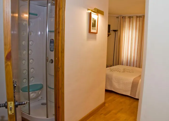 Hostal Las Coronas Sos del Rey Católico