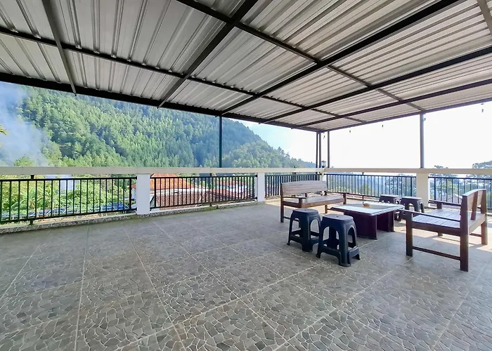 Hotel Muncul Sari Near Bukit Sekipan Tawangmangu Redpartner