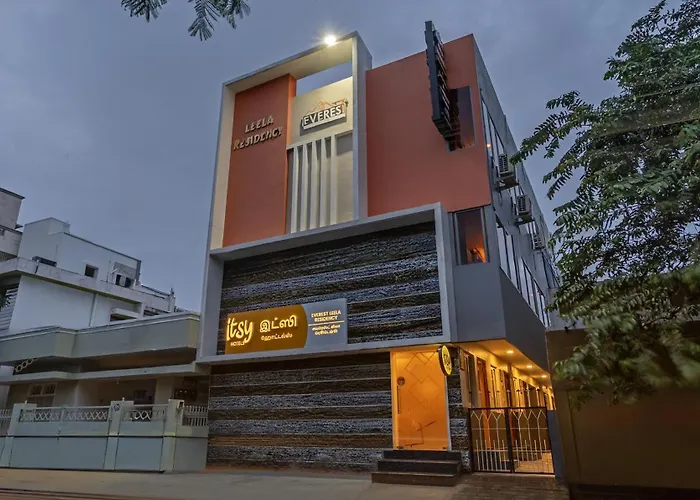 Itsy Hotels Everest Leela Residency