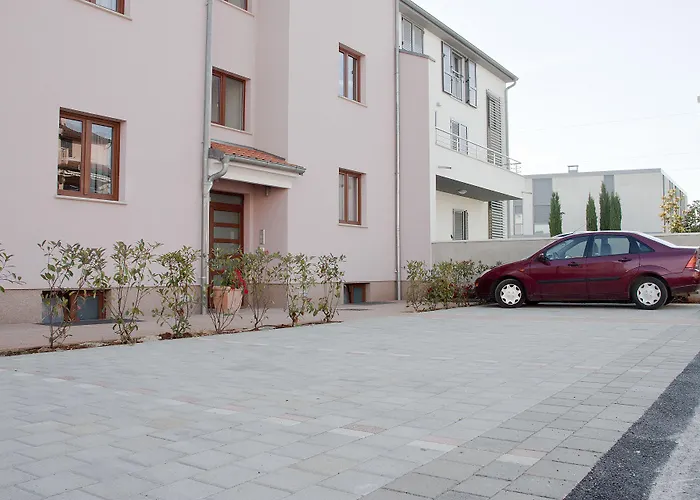 Apartments And Rooms Camaiore