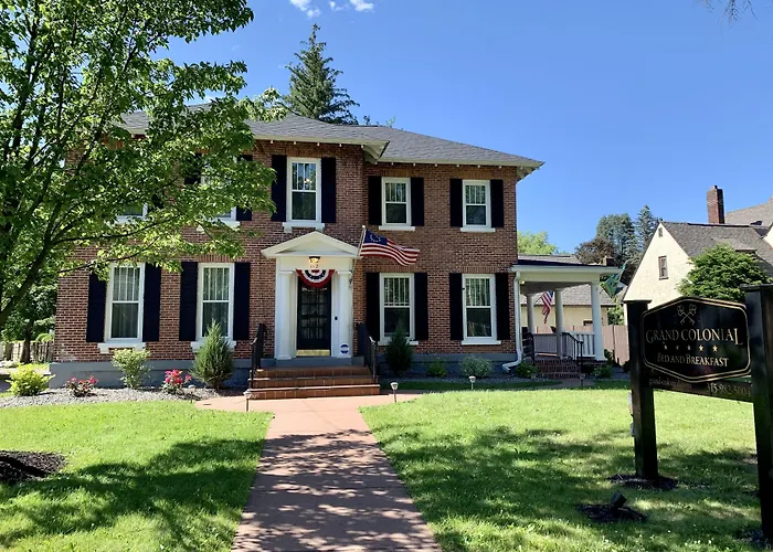 Grand Colonial Bed And Breakfast