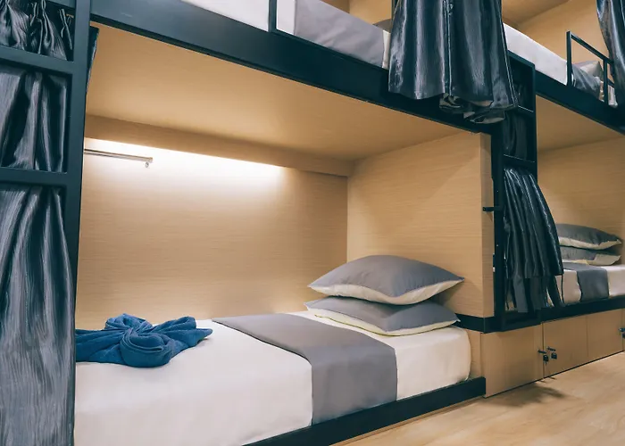 Wanderloft Capsule Hostel Singapura