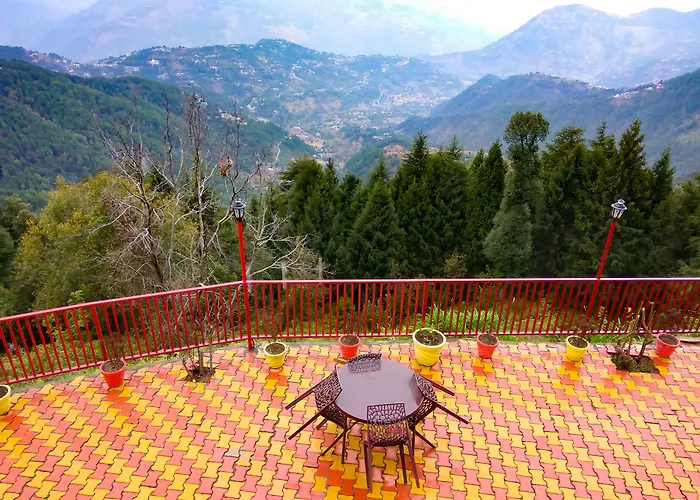Hotel Himdhara, Near Mall Road Dalhousie