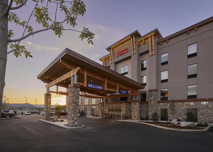 Hampton Inn & Suites Roseburg