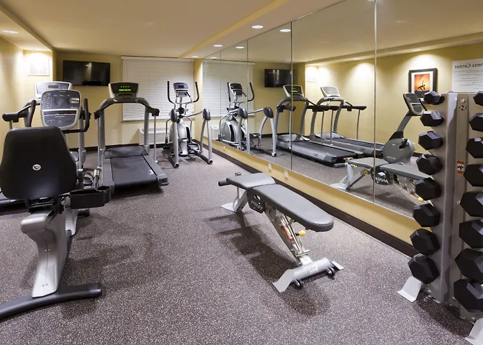 Holiday Inn Express & Suites Willmar By Ihg