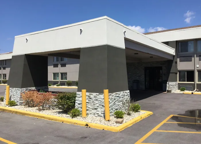Super 8 By Wyndham South Holland Hotel