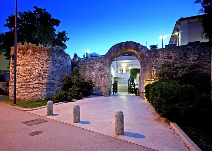 Pula Antic Rooms In Center (Adults Only)