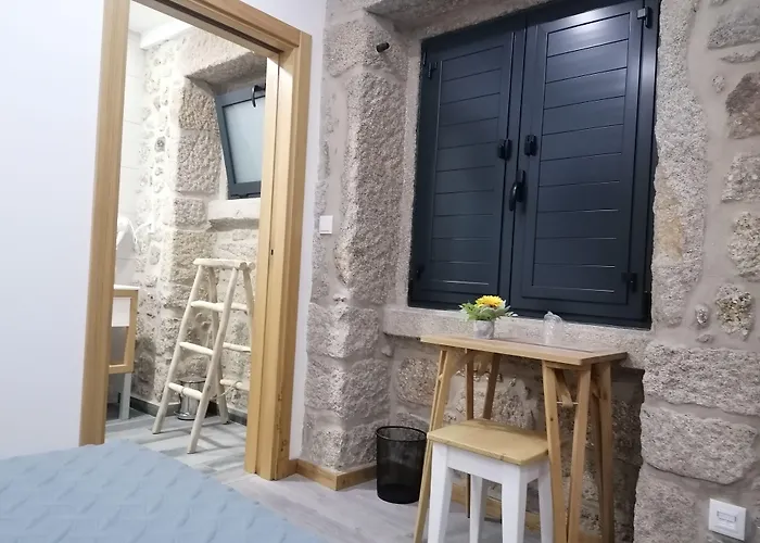Alojamento Girassol - Guest House - Quarto Com Casa De Banho Privativa