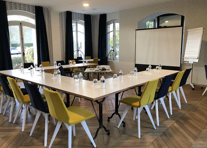 Mayrena Hotel Restaurant Eu (Seine-Maritime)