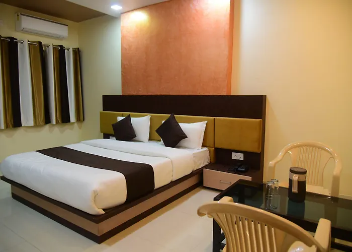 Hotel Savera Palace