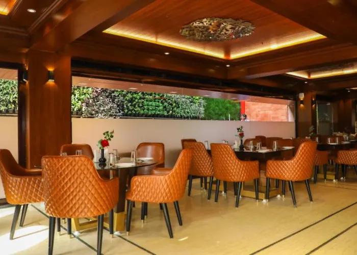 Hotel Golden - I
