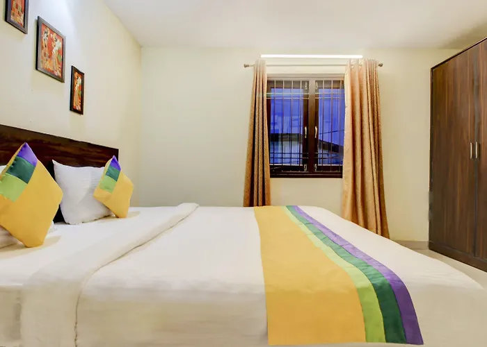 Itsy Hotels Royal Monarch