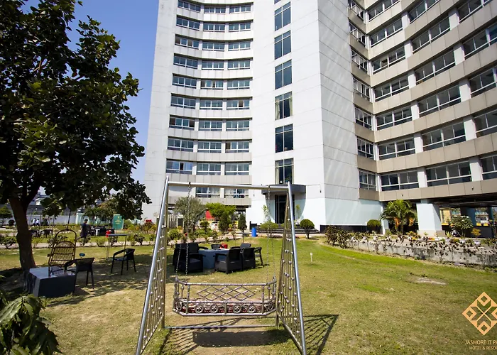 Jashore It Park Hotel And Resort
