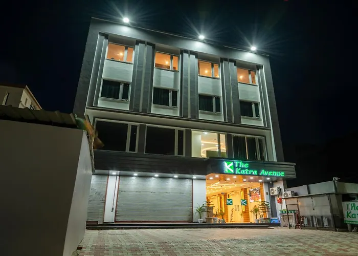 Hotel The Katra Avenue