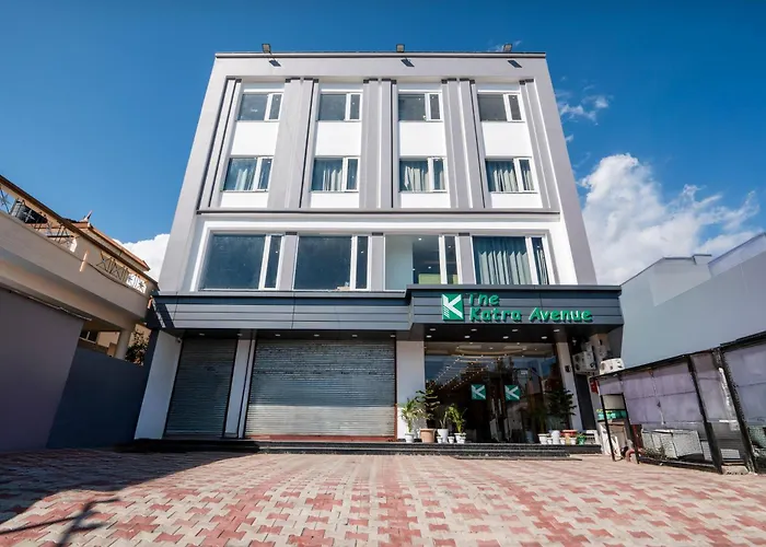 Hotel The Katra Avenue