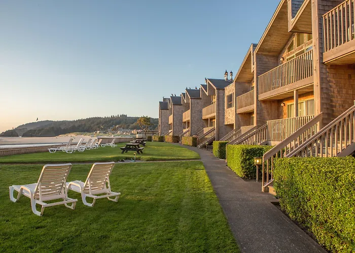 Schooner'S Cove Inn