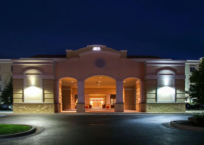The Inn At Charles Town / Hollywood Casino