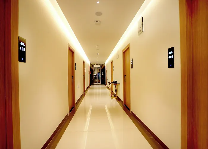 Oak Business Hotel