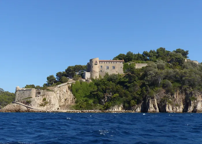 Hotel Le Rabelais à Le Lavandou