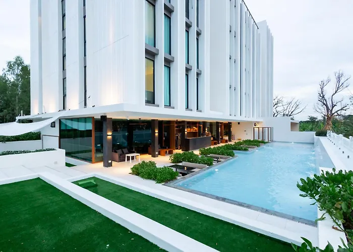 Good Nakhonsawan Hotel