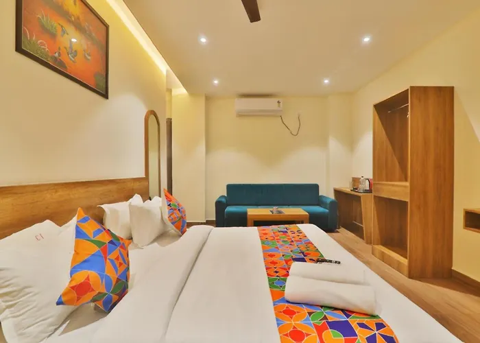 Hotel City Inn 2Min Walk To Gorakhnath Temple