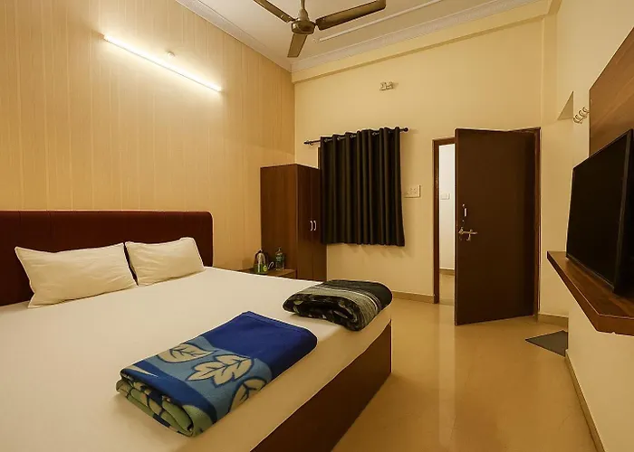 Hotel Guru Kripa Inn, Kamta Nath Mandir, Chitrakoot