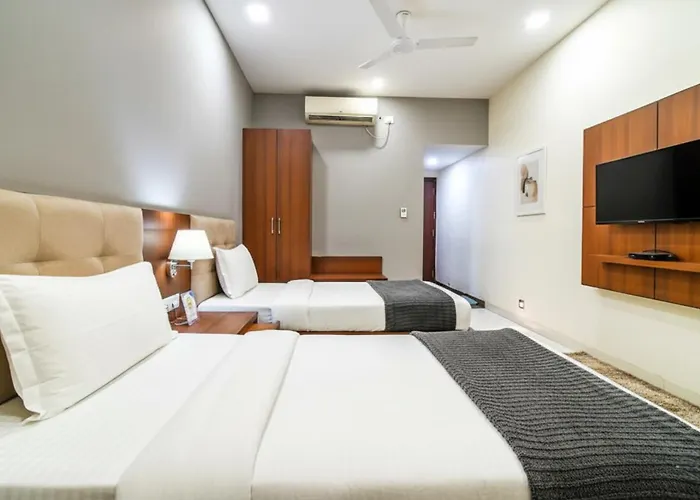 The Avenue Hotel & Banquet Near Bhopal Junction