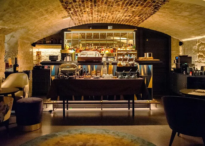 Roi de Sicile - Rivoli -- Luxury apartment hotel