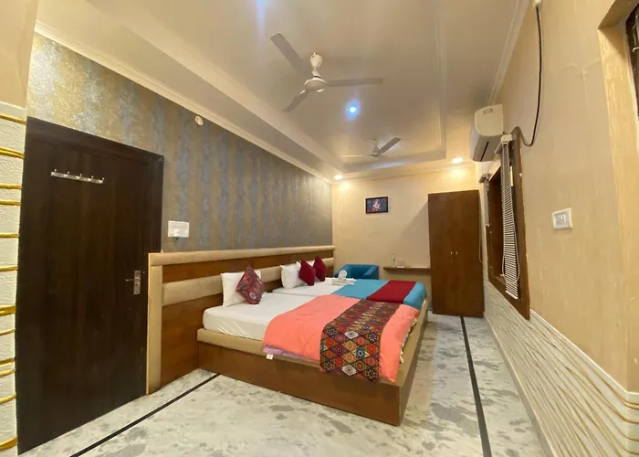 Soni'S Mansion-100M From Khajuraho Temples