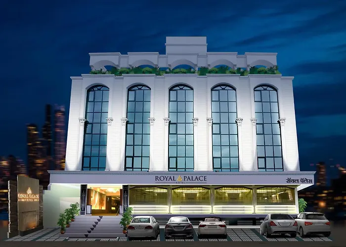 Hotel Royal Palace Jalgaon