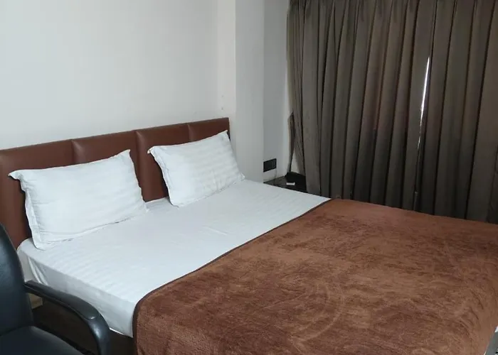 Ten Hotel
