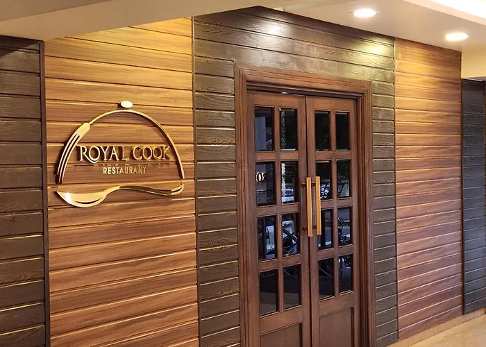 Hotel Royal Palace Jalgaon