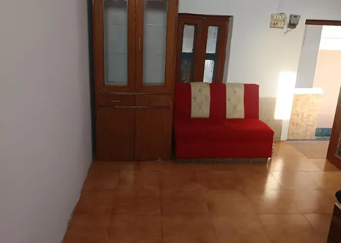 Astha Resturent Pragti Bhavan