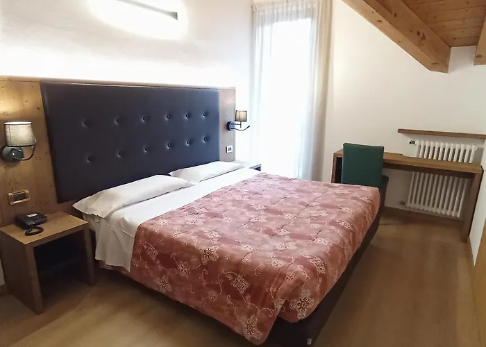 Hotel Serena Dimaro