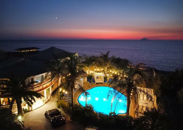 Resort Rocca di Vadaro - Beachfront Suites, Rooms&Apartments Capo Vaticano