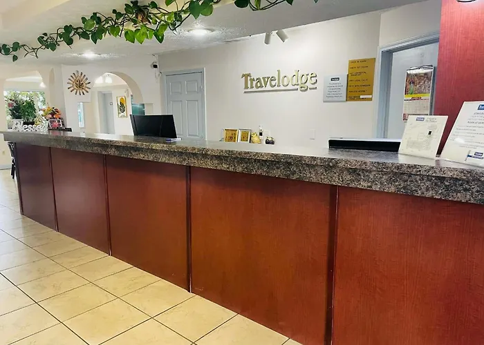 Travelodge By Wyndham Sellersburg