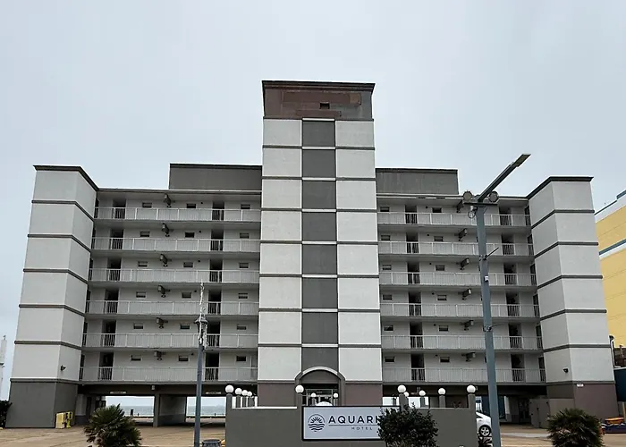 Aquarius Oceanfront Hotel