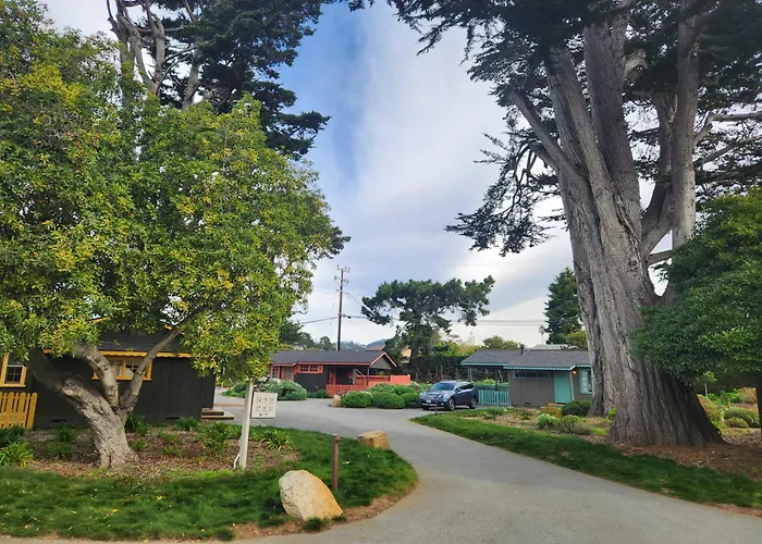 Carmel River Inn & Cottages