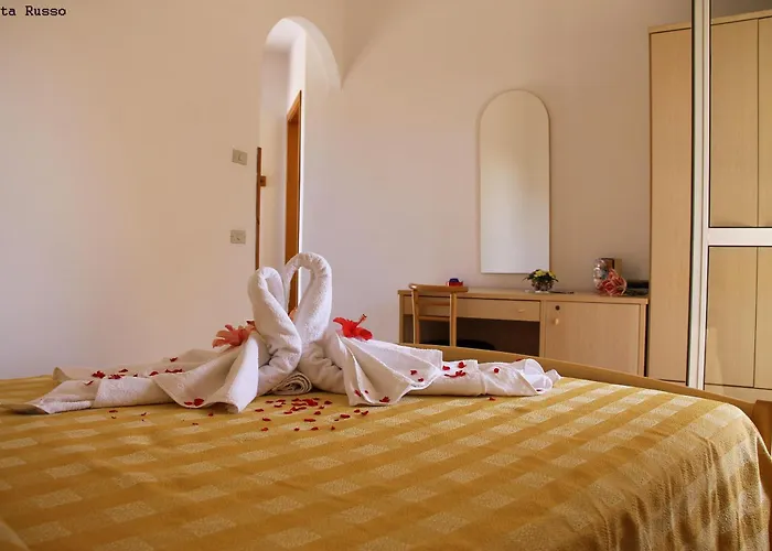 Hotel L'Ancora ex Incoronato Capo Vaticano