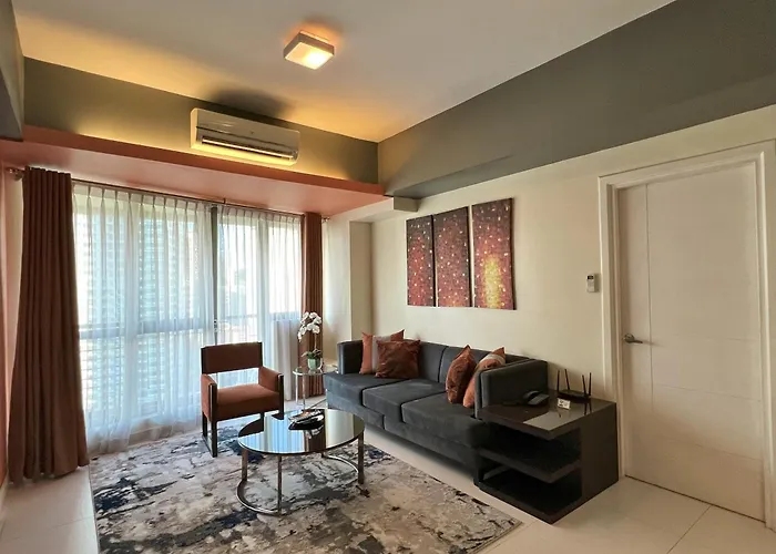 Kl Serviced Residences Managed By Hii Makati City
