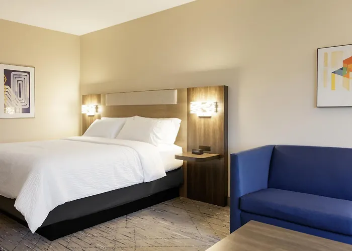Holiday Inn Express & Suites Austin South By Ihg