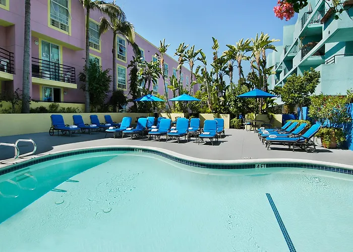 Ramada Plaza By Wyndham West Hollywood Hotel & Suites Los Angeles