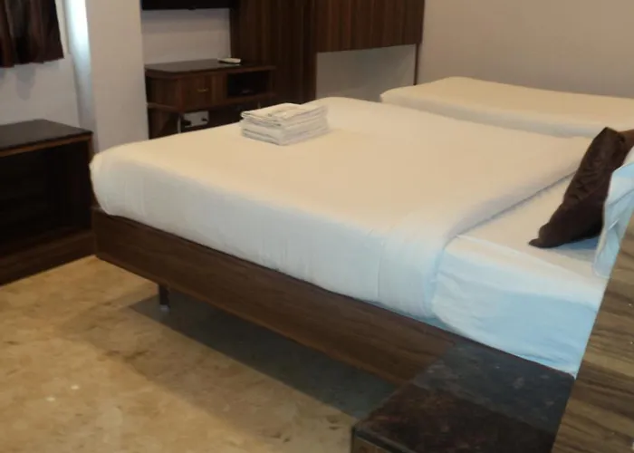 Mani'S Residency
